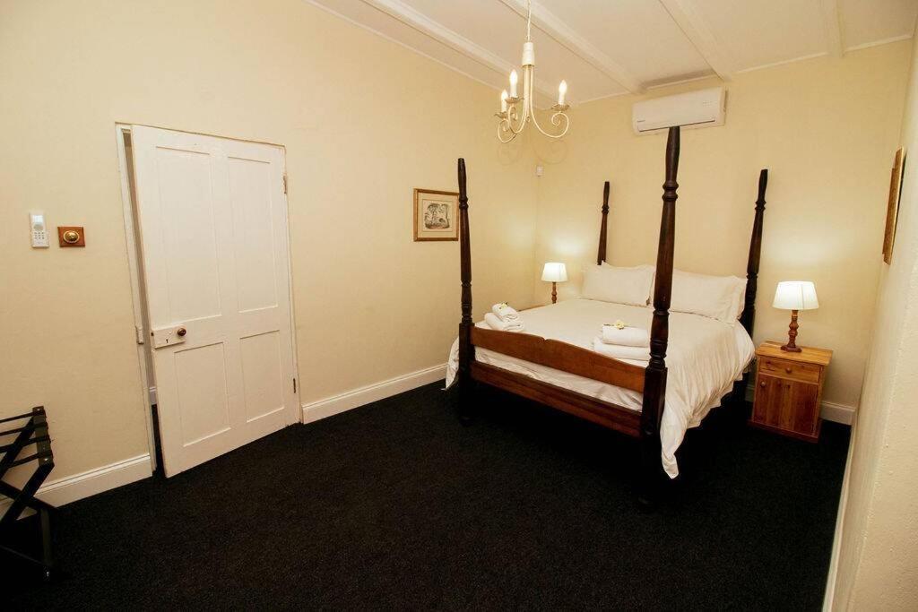 De Kothuize 7 Apartamento Graaff-Reinet Exterior foto