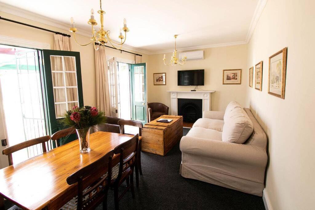 De Kothuize 7 Apartamento Graaff-Reinet Exterior foto